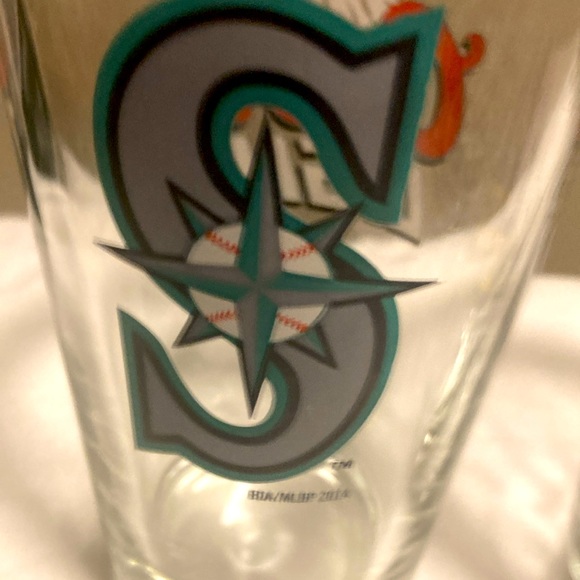 Lot of 2 Seattle Mariner 16 oz glasses & 4 Mariner coasters - Picture 4 of 4